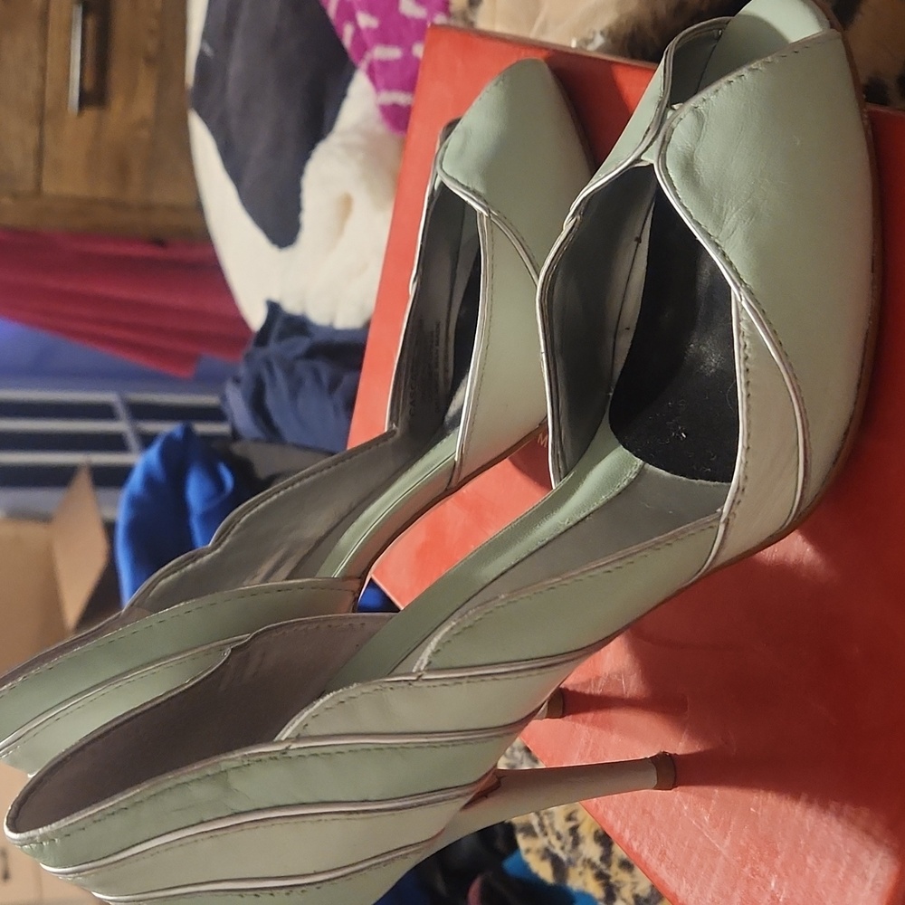 Vintage Guess Heels